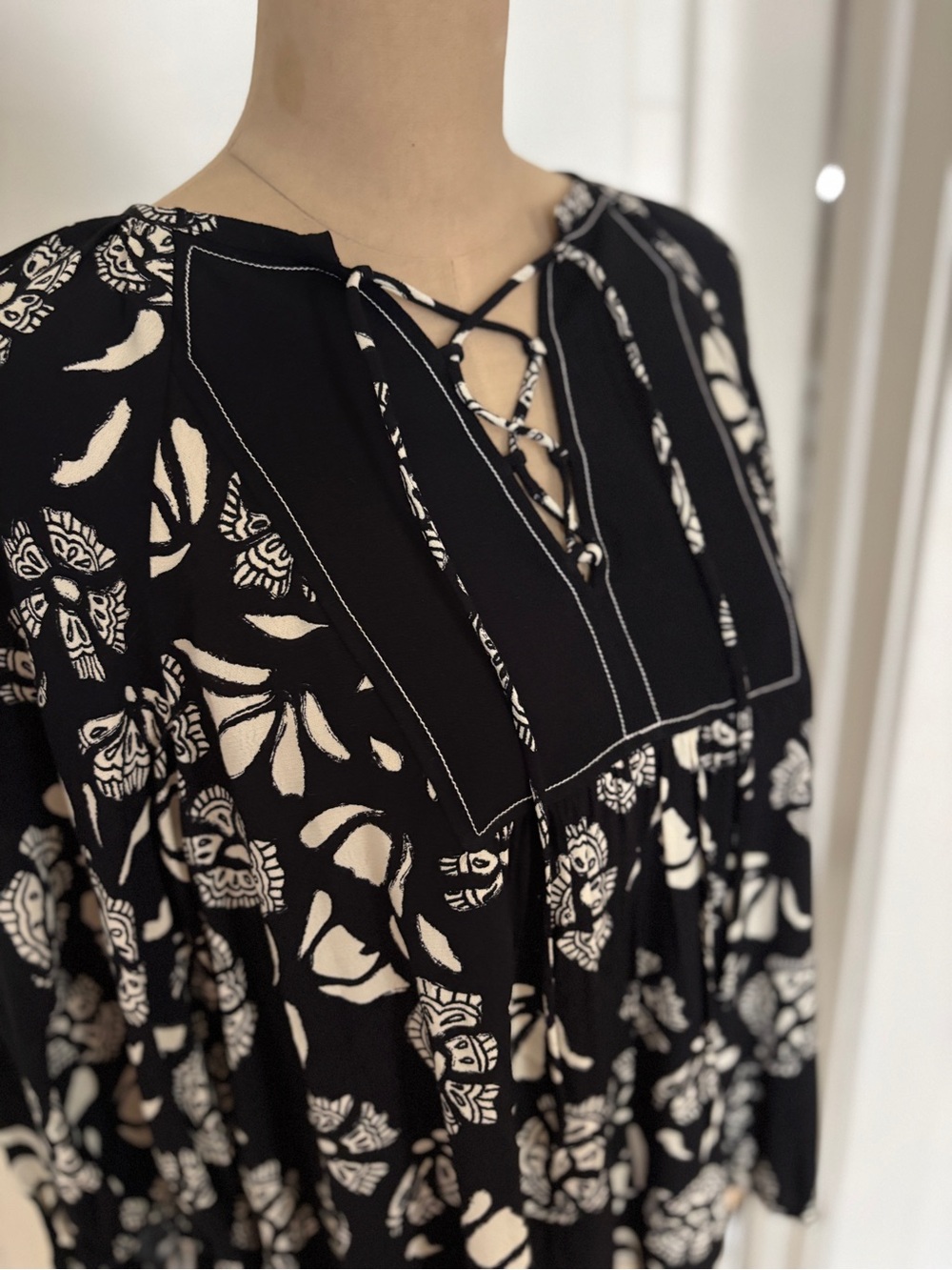 Ba&Sh Aura Blouse - B&W Floral Print